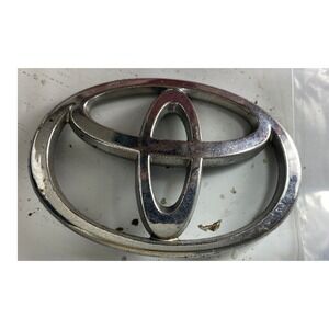 Toyota Chrome‎ Oval Logo Emblem Badge Used